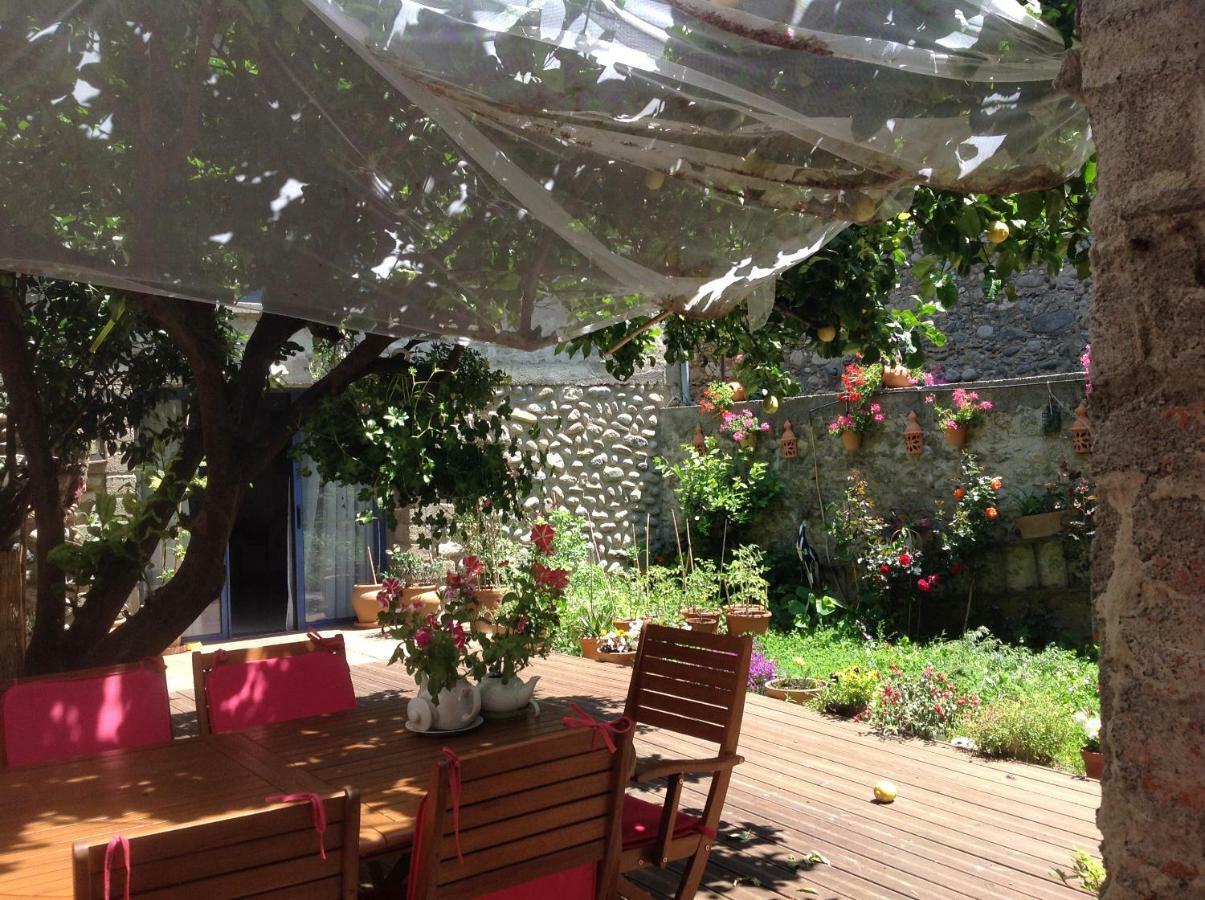 Casa Mia Bed & Breakfast Nefiach ภายนอก รูปภาพ